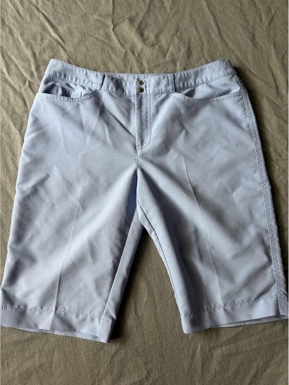 Annika by Cutter & Buck Women's Golf Bermuda Shorts Size 8 Light Blue